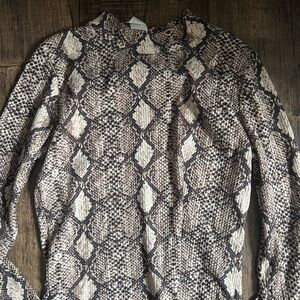 Snake print top